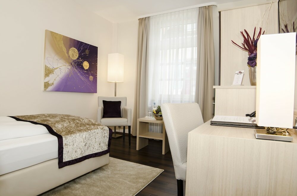 Фото Hotel Merkur