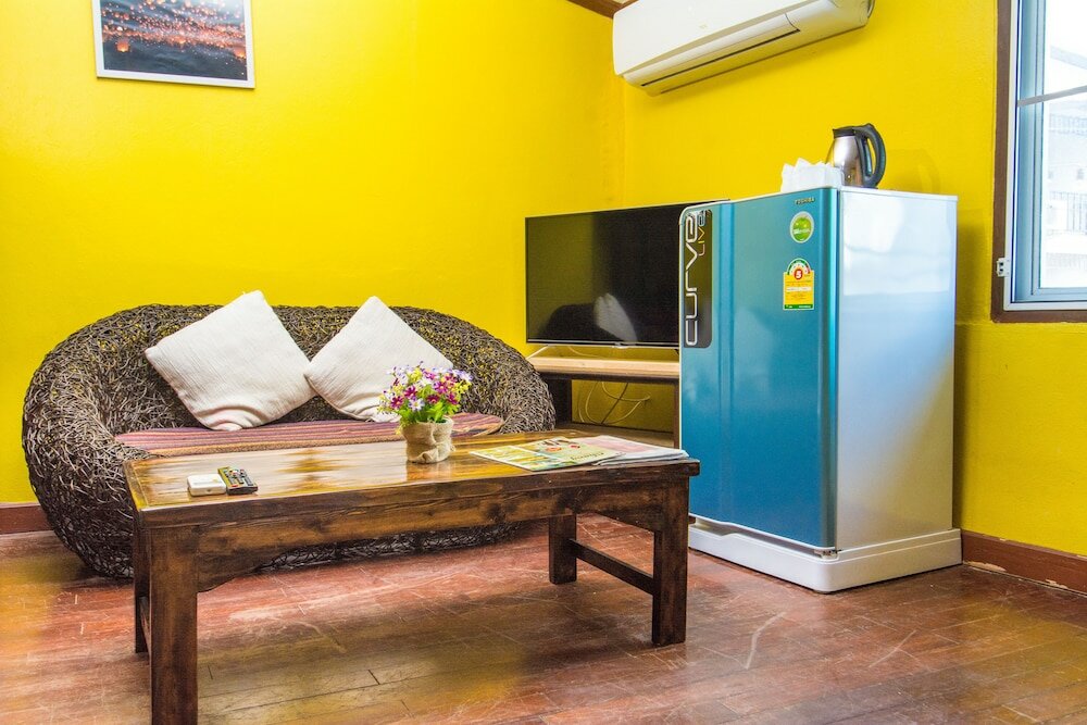 Фото Central Guesthouse