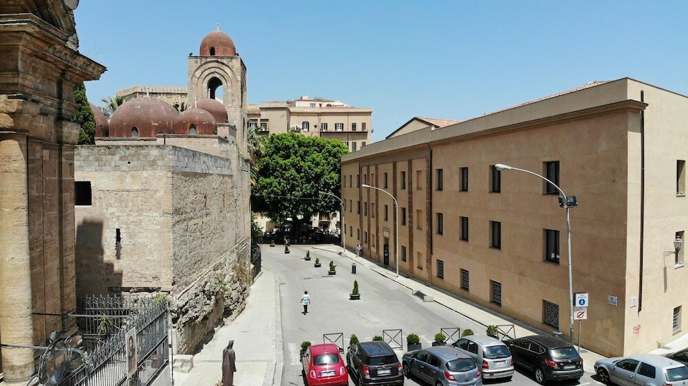 Фото Camplus Guest Palermo