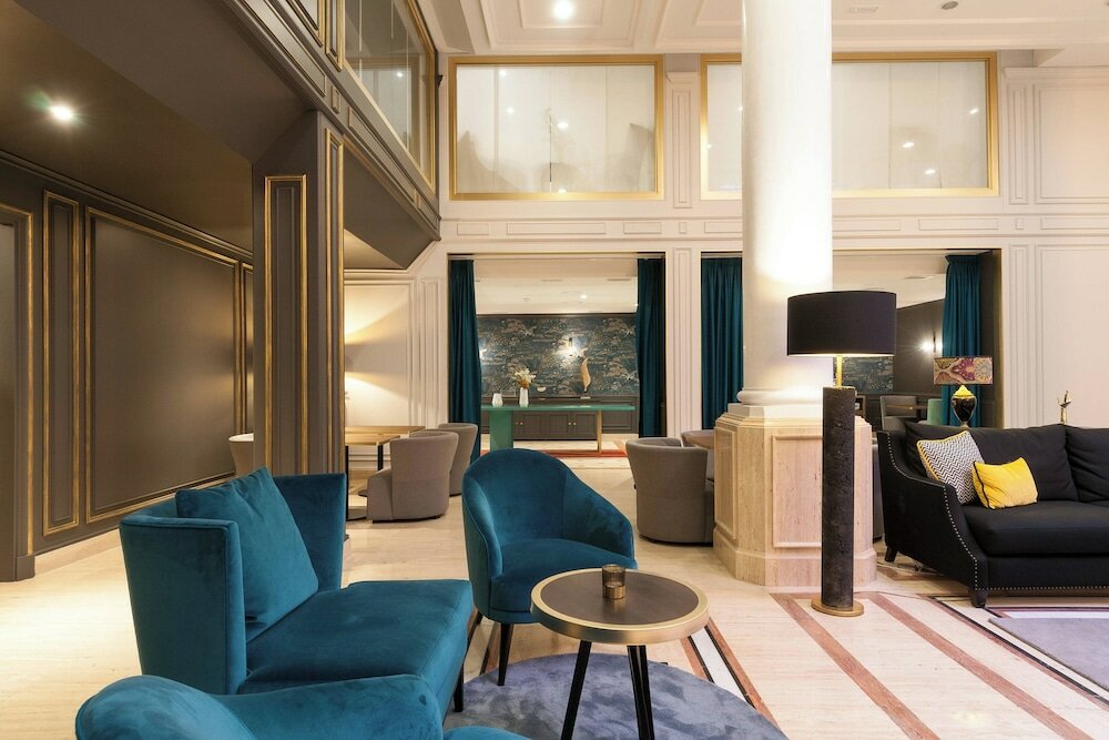 Фото Eugenia de Montijo, Autograph Collection