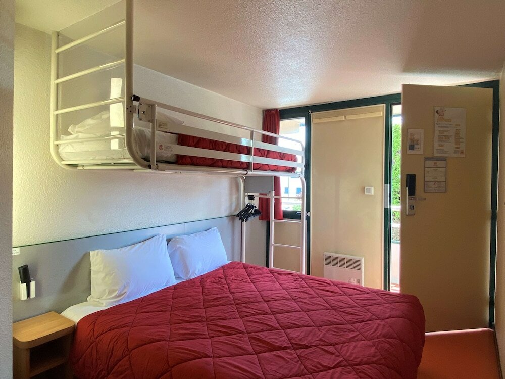 Фото Premiere Classe La Rochelle Sud Angoulins