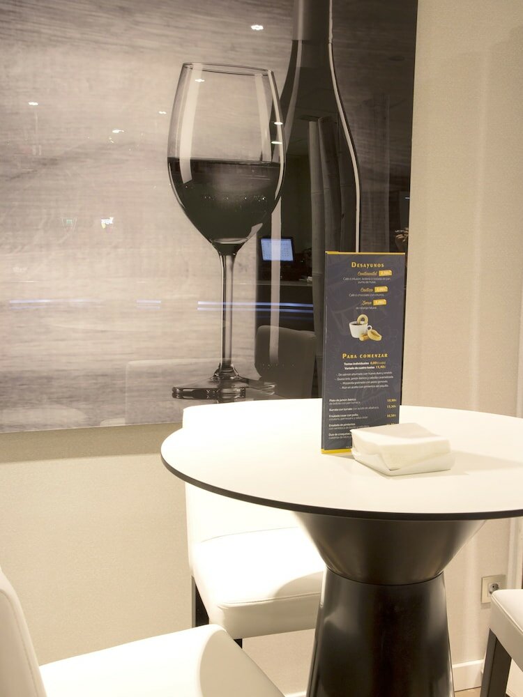 Фото Hotel Uve Alcobendas