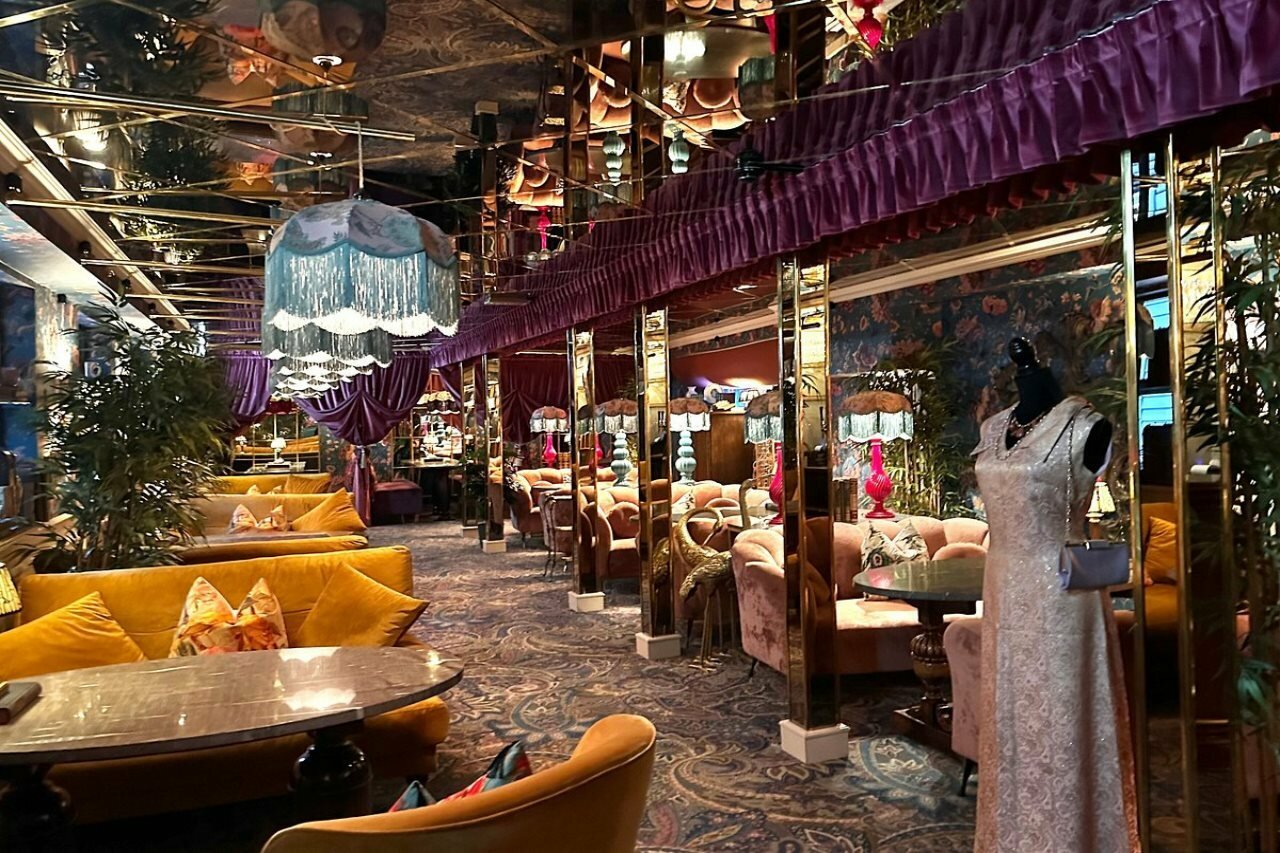 Фото Hotel Charmante