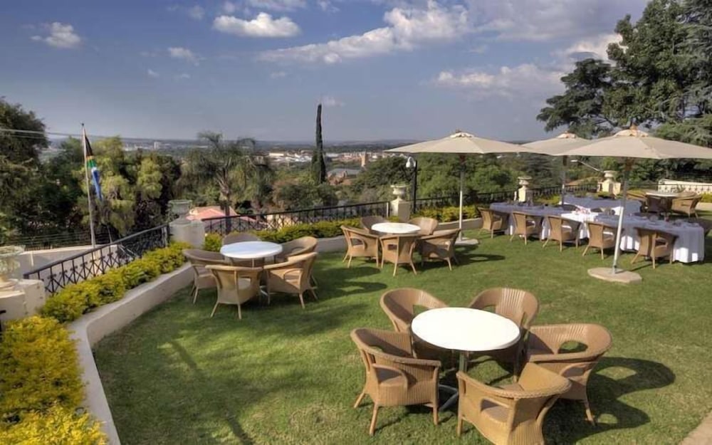 Фото 131 on Herbert Baker Boutique Hotel