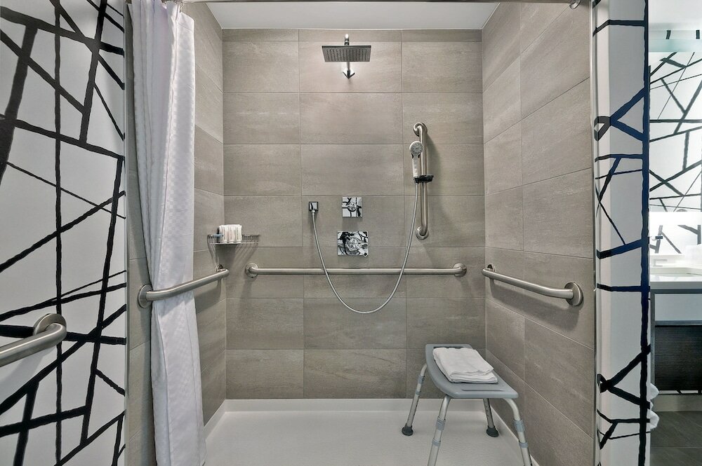 Фото Le Meridien St. Louis Downtown