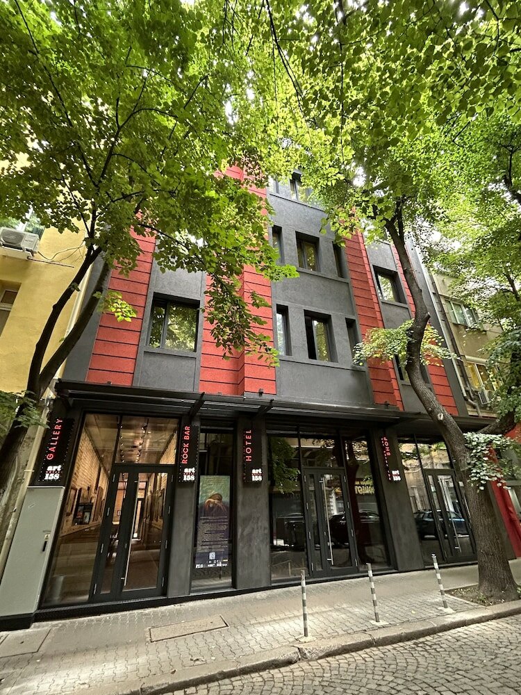 Фото отеля 1