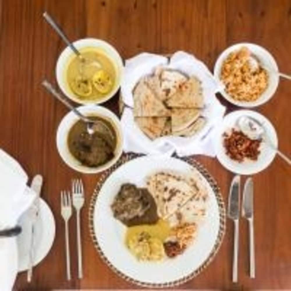 Фото Вилла Taru Villas - Rampart Street