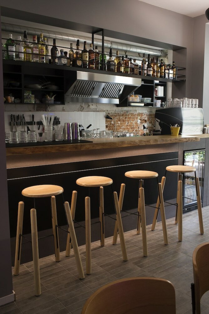 Фото The Arcade Hotel