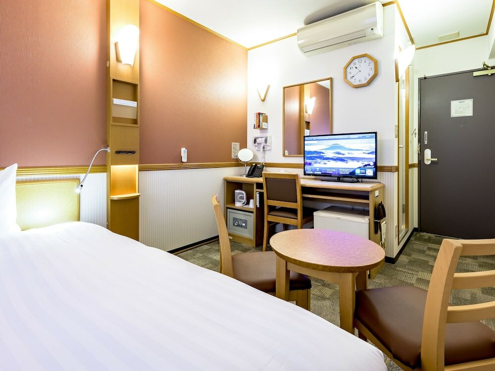 Фото Toyoko Inn Okayama-eki Nishi-guchi Migi