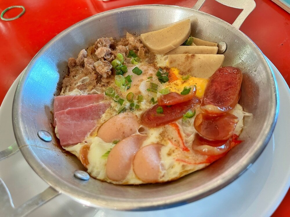 Фото Peak Boutique City Hotel