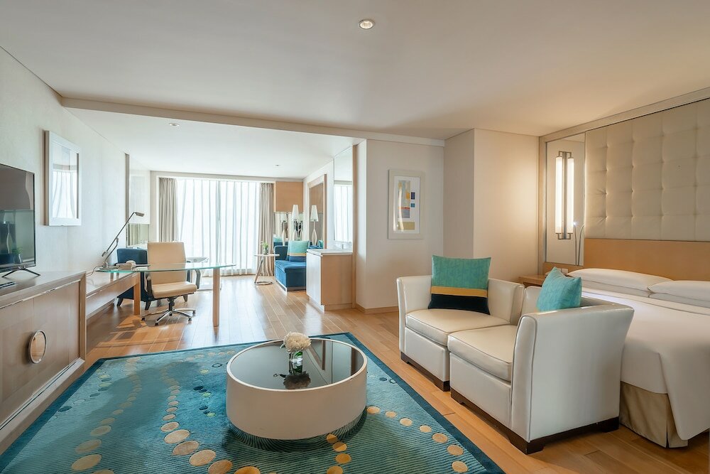 Фото Renaissance Shanghai Yu Garden Hotel