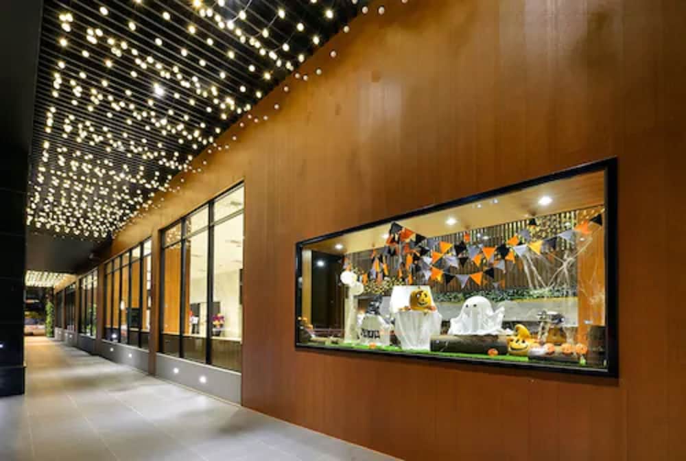 Фото Aeris International Hotel