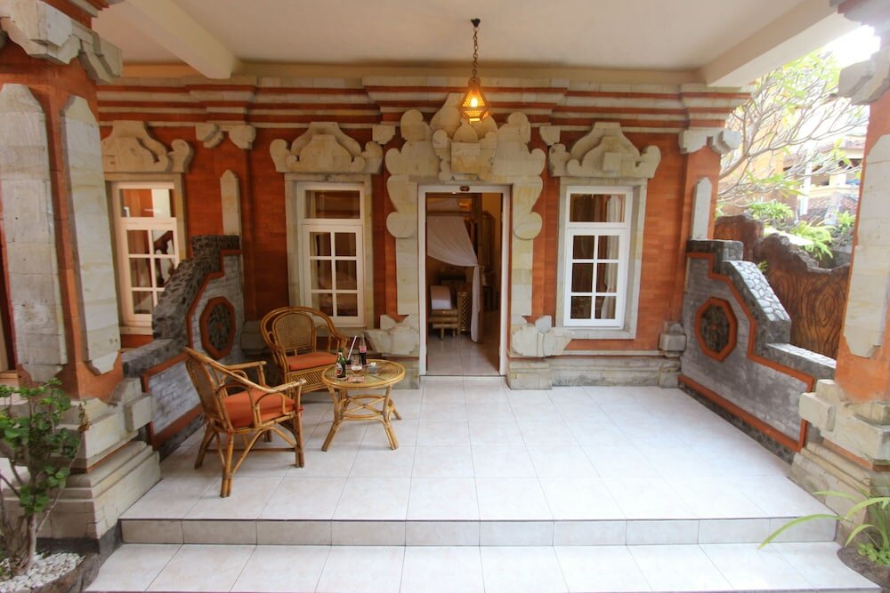 Фото Chonos Hotel Lovina