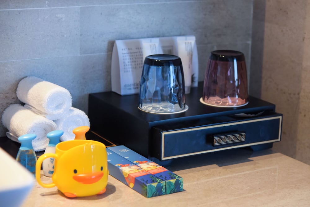 Фото Hualuxe Xiamen Haicang Harbour View, an Ihg Hotel