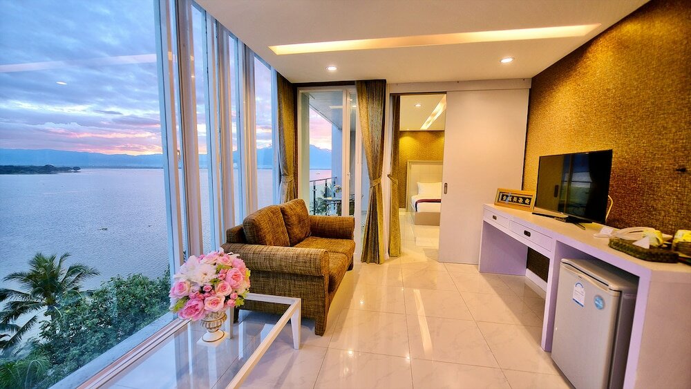 Фото Phuglong Hotel