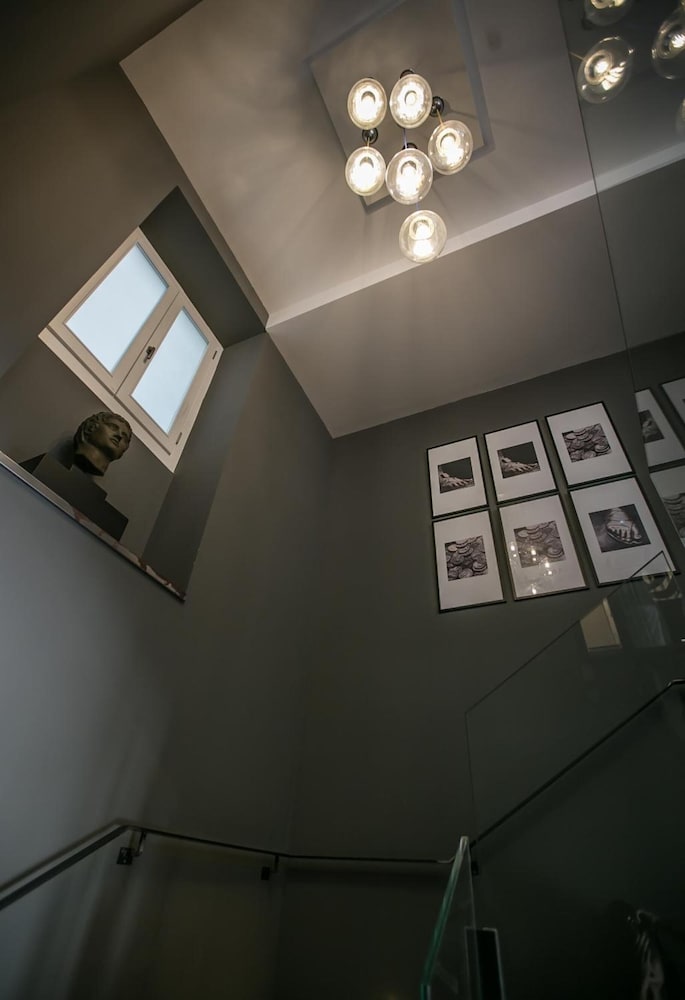 Фото Hotel Boutique Teatro Romano