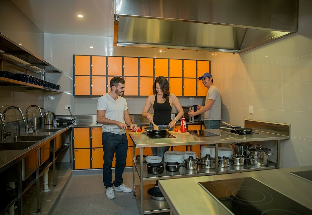 Фото Breeze Lodge - Hostel