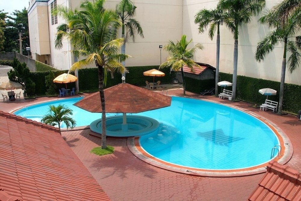 Фото отеля 2