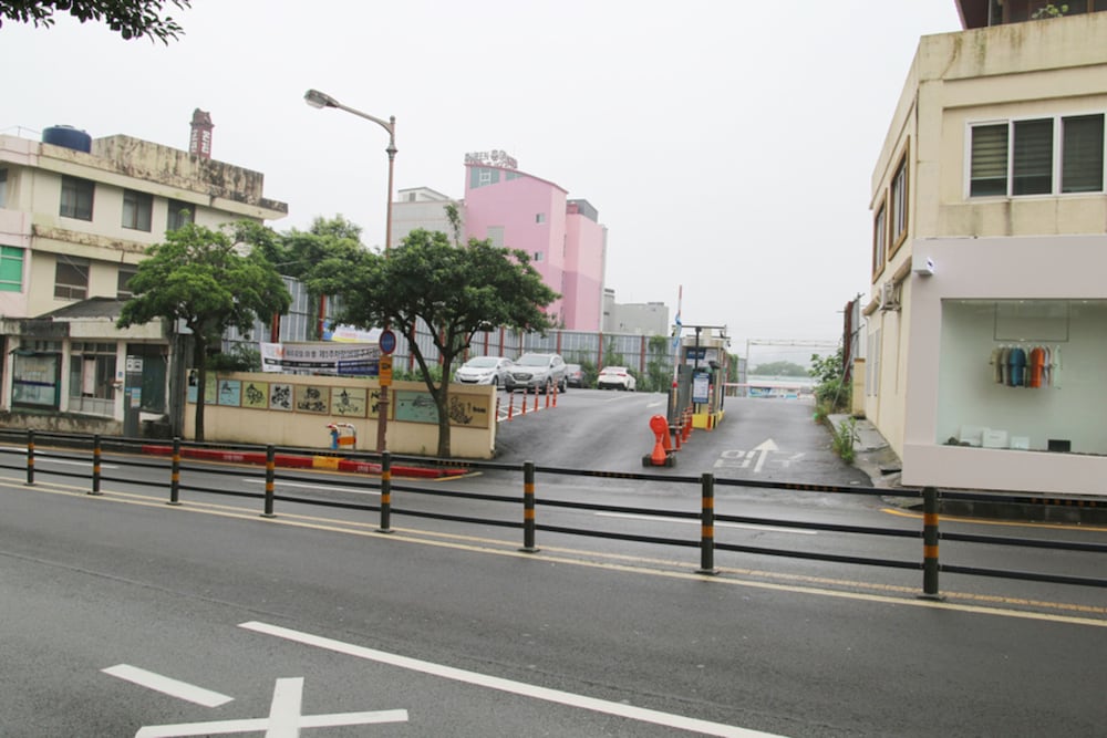 Фото Jeju Hotel the M