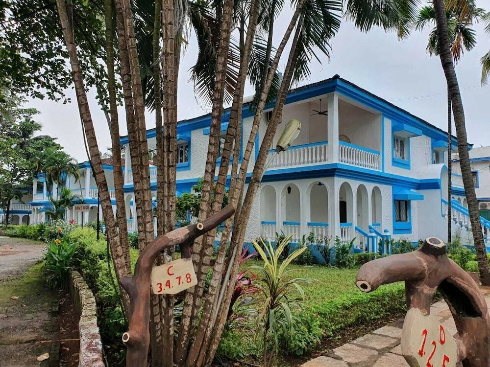 Фото Paradise Village Beach Resort