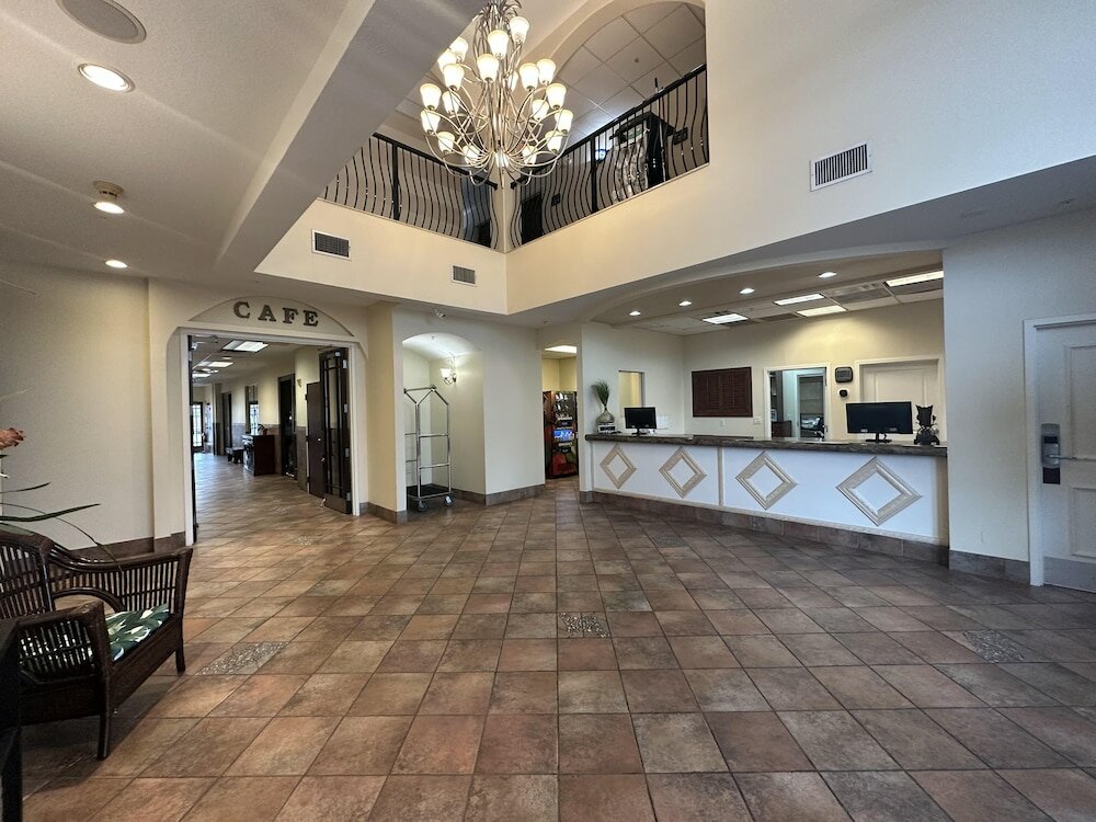 Фото Tahitian Inn