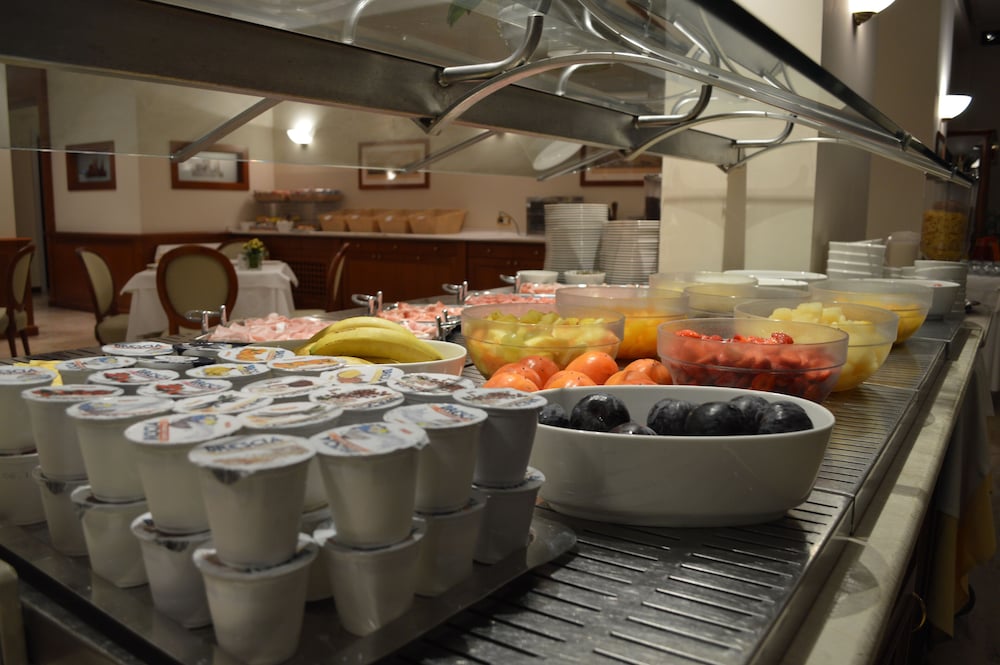 Фото Hotel Sirmione e Promessi Sposi