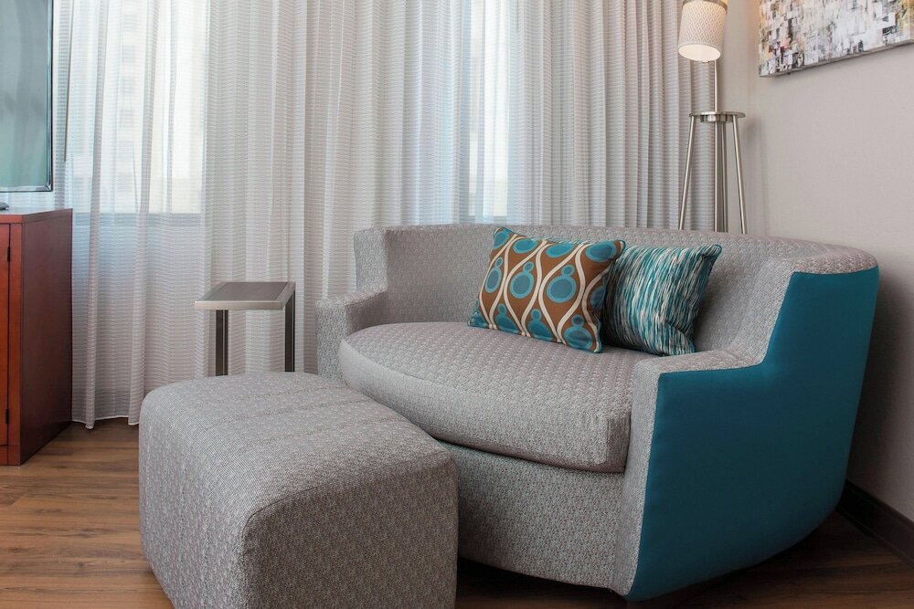 Фото Courtyard by Marriott New Orleans Near the French Quarter