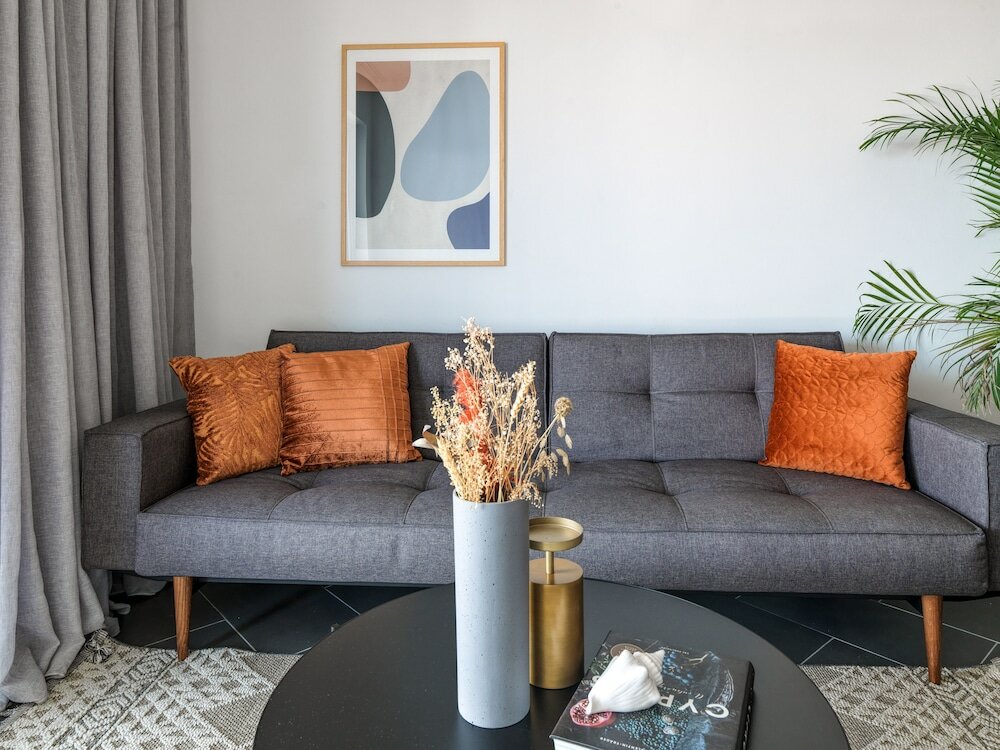 Фото LIV Urban Suites Larnaca