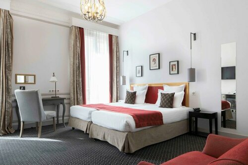 Внешний вид отеля Hotel Bradford Elysees в Париже, фото 2