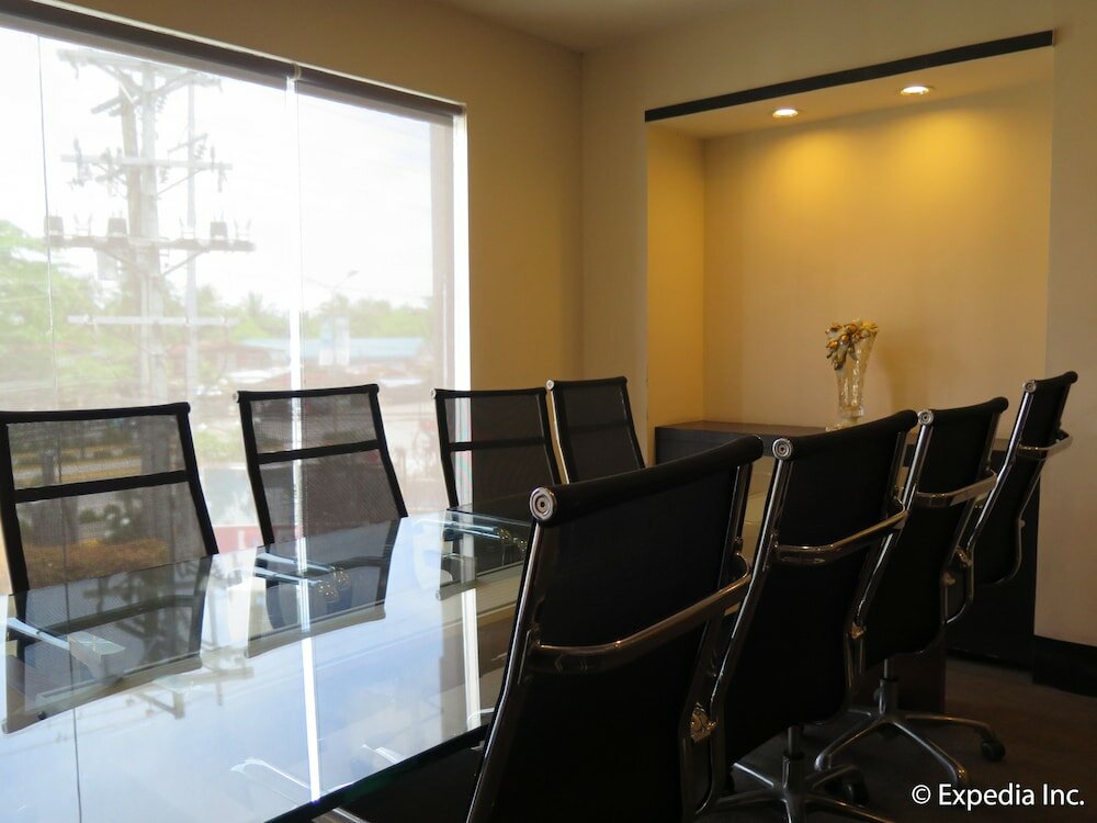 Фото Big 8 Corporate Hotel