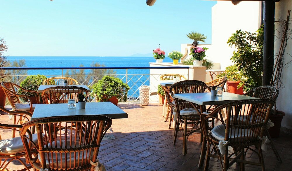 Фото Hotel Puntaquattroventi