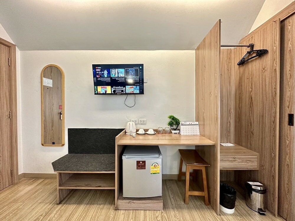 Фото DinsoMon Hotel