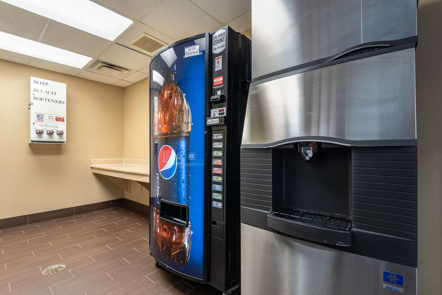 Фото Comfort Suites Cincinnati Airport