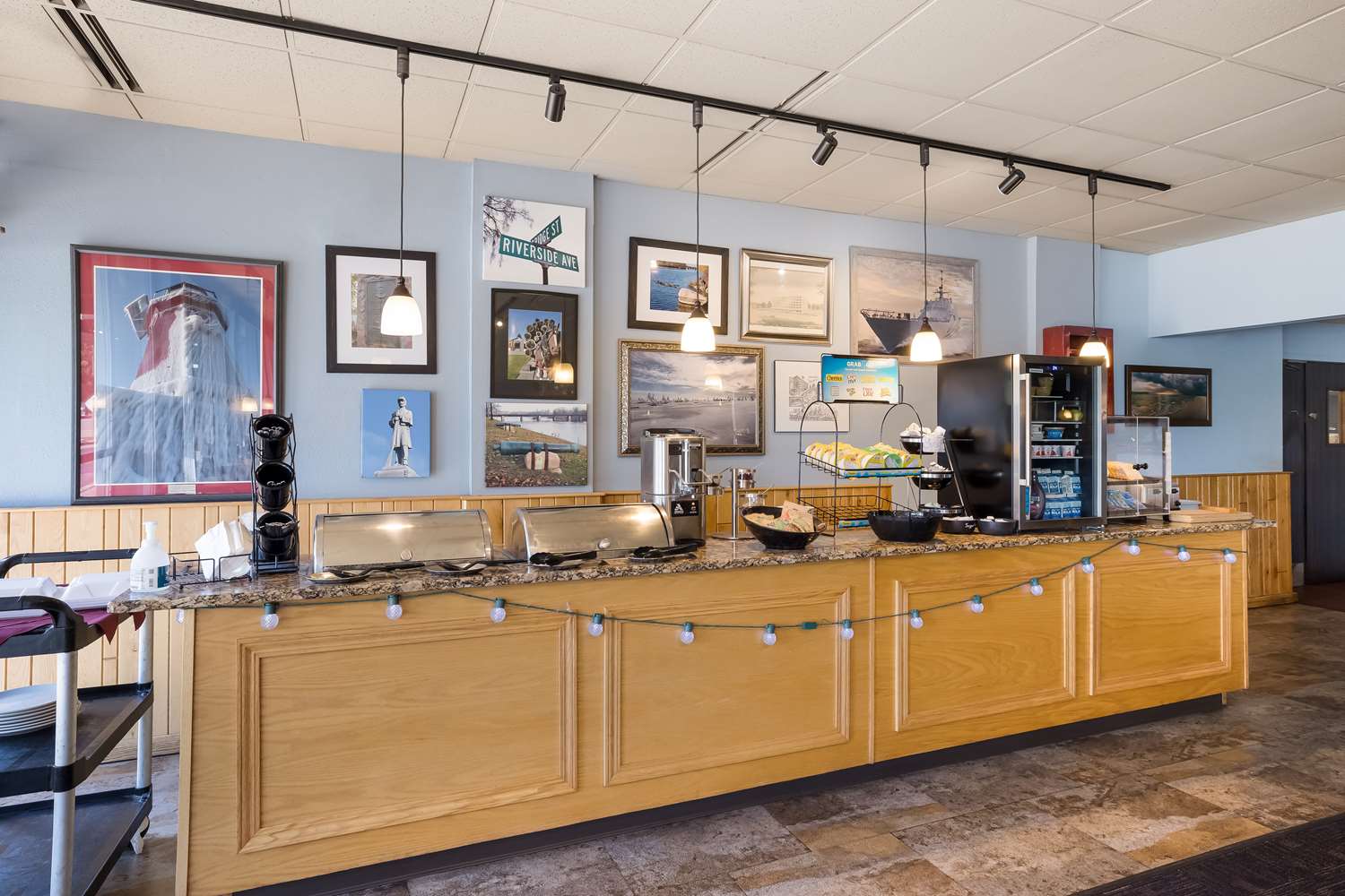 Фото Best Western Riverfront Inn