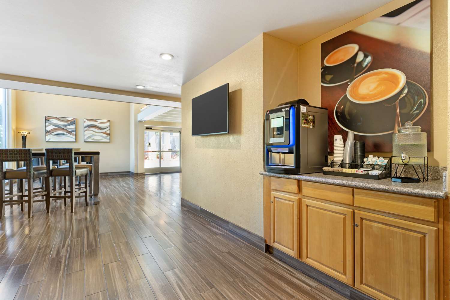 Фото Best Western Plus Heritage Inn