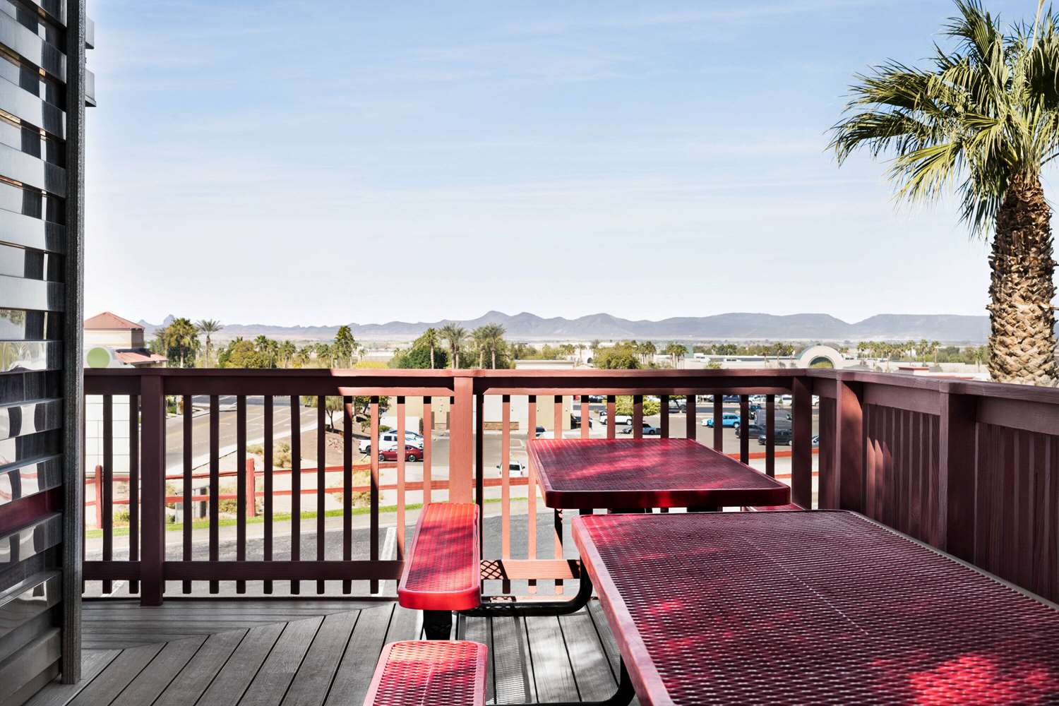 Фото Travelodge by Wyndham Yuma