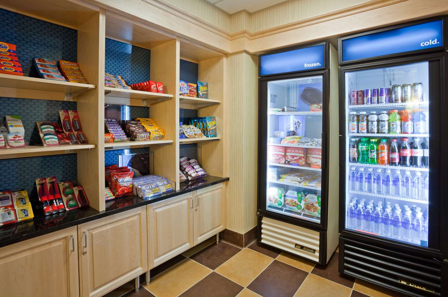 Фото Hampton Inn & Suites Minot Airport, Nd