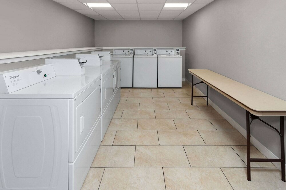 Фото Knights Inn Baltimore