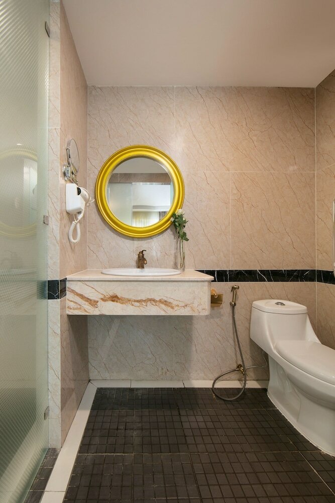 Фото Azalea Parkview Hotel