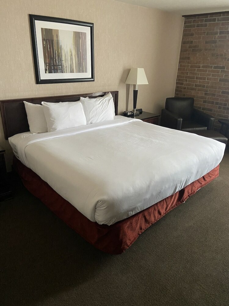 Фото Hotel Lotus Kansas City Merriam