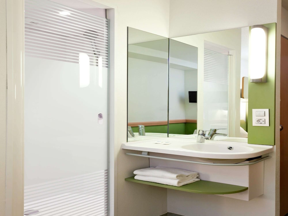 Фото Ibis budget Málaga Centro