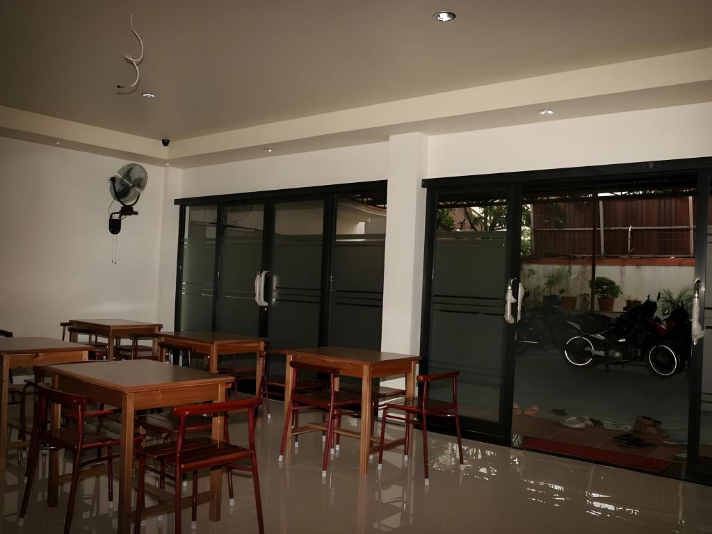 Фото Hotel Aroma Inn Pontianak