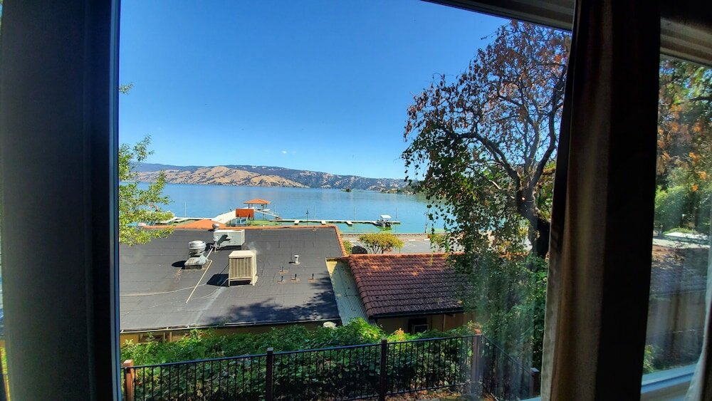 Фото Clear Lake Vista Resort