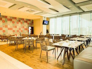 Гостиница Varali Grand Hotel