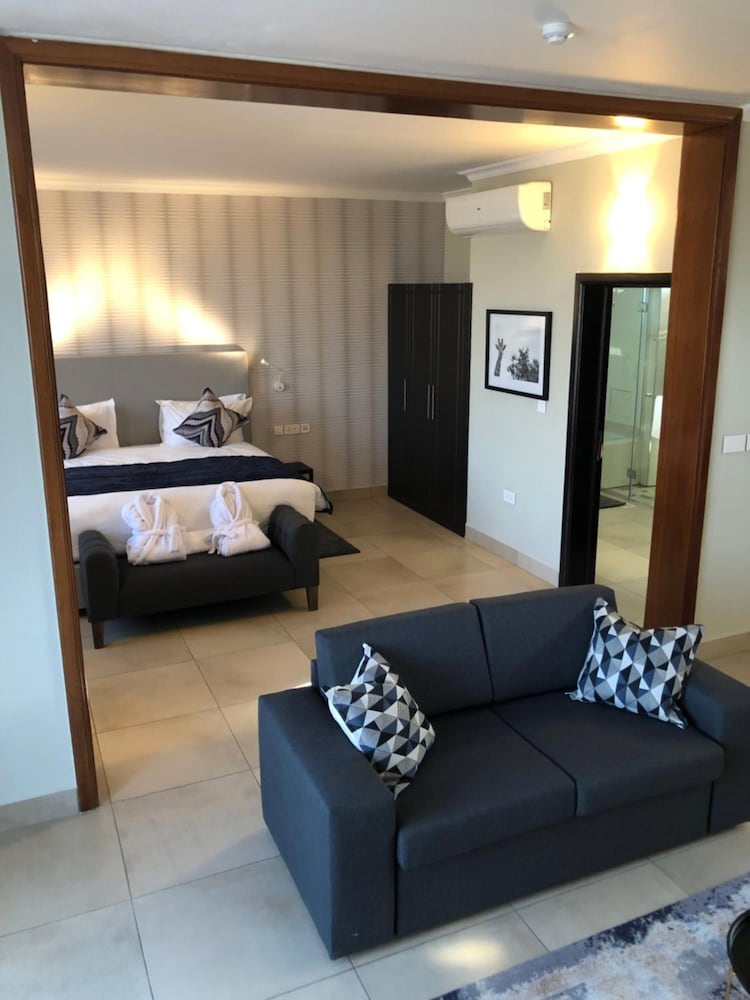 Фото Mythos Boutique Hotel