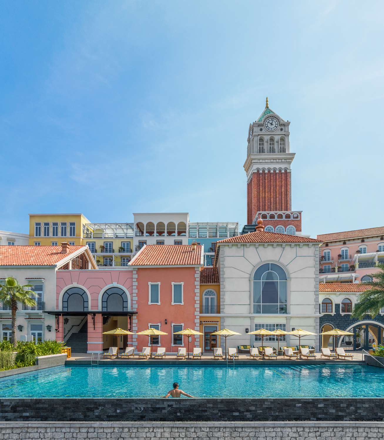 Фото La Festa Phu Quoc Curio Collection by Hilton