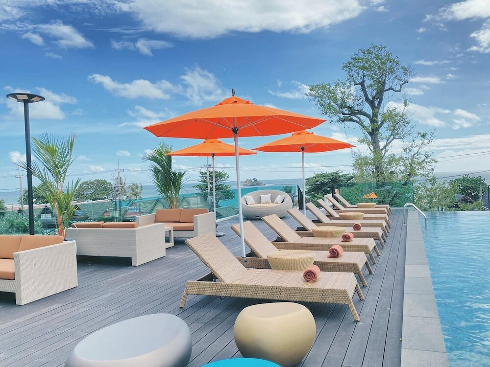 Фото The Poem Hotel