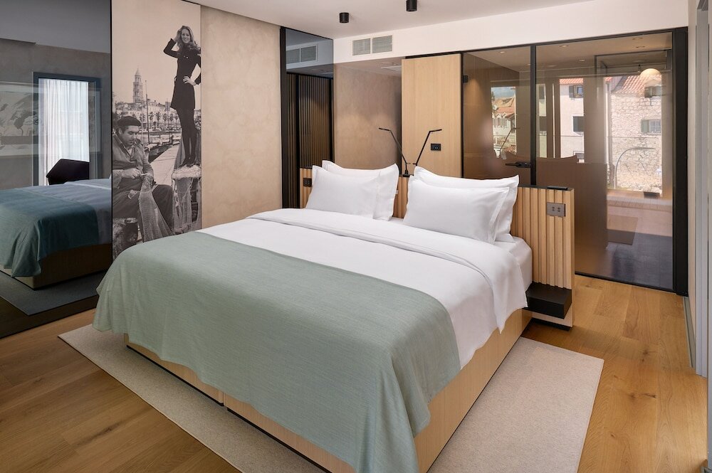 Фото Hotel Ambasador