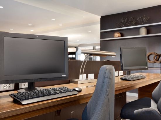 Фото Courtyard by Marriott Boston Dedham/Westwood