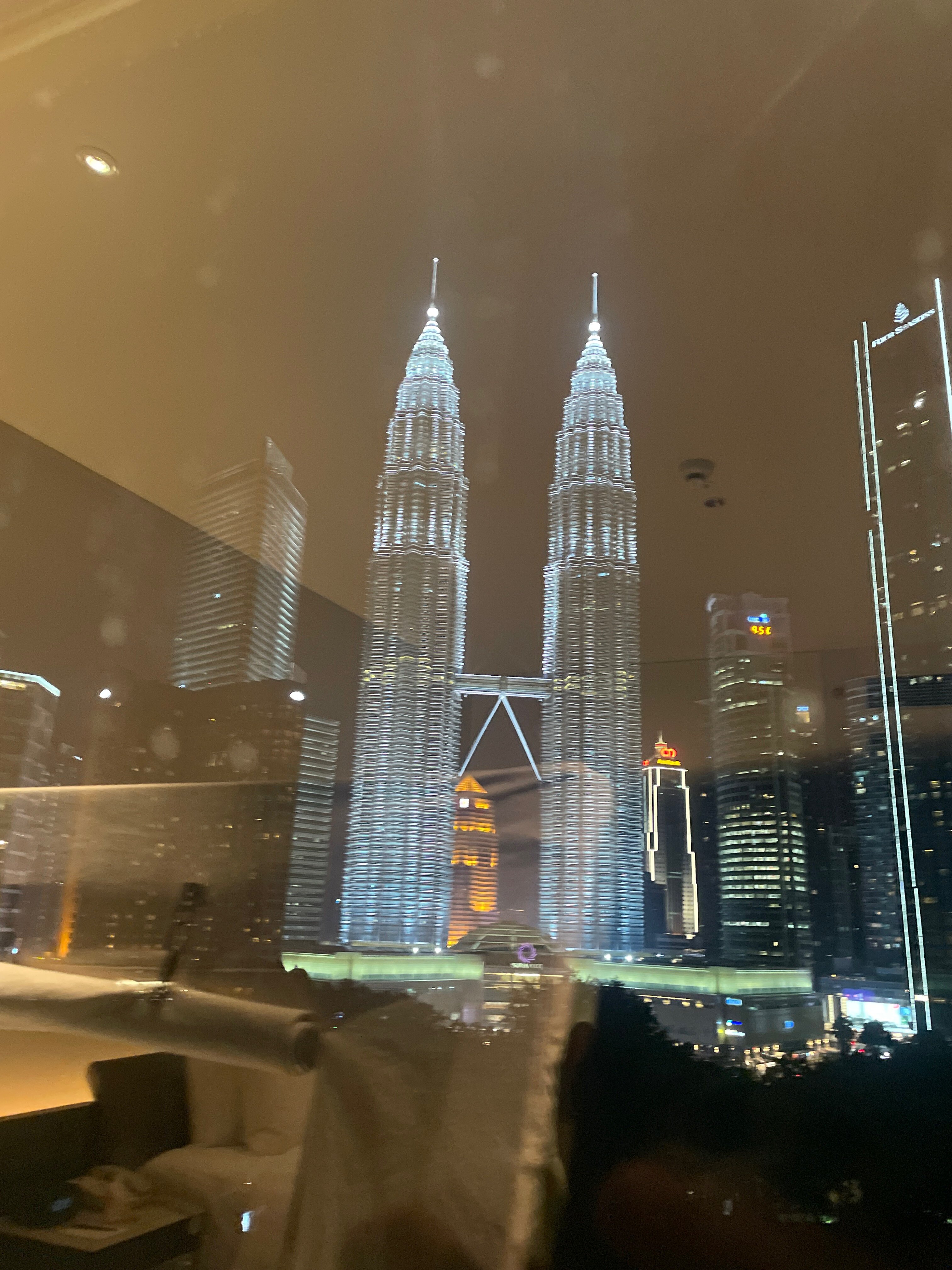 Фото Traders Hotel Kuala Lumpur